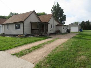 1207 E 9th St, Hastings, NE 68901