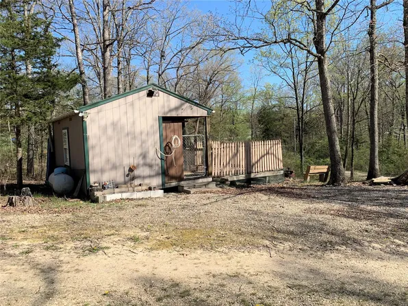 452 Sky Line Dr, New Haven, MO 63068