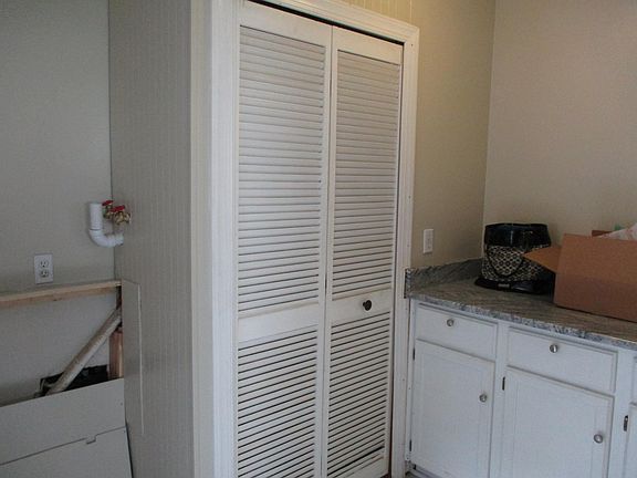 4th image of 956 Kramer Ave