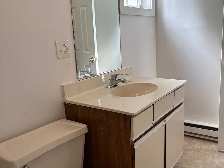 476 Park Ave #2 — Photo 5