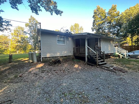 3rd image of 4322 Banks Dr Unit B