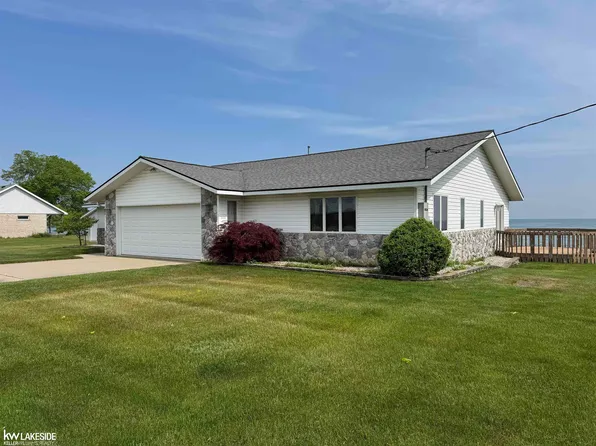 7590 Lighthouse Rd, Port Hope, MI 48468