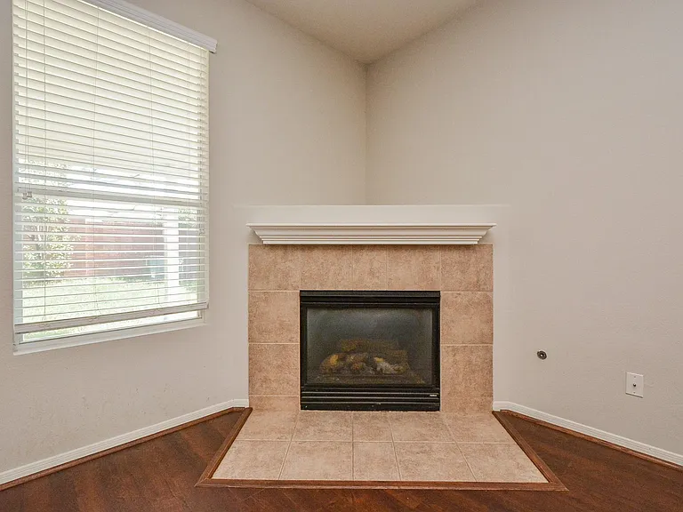 15506 Hickory Dale St — Photo 10