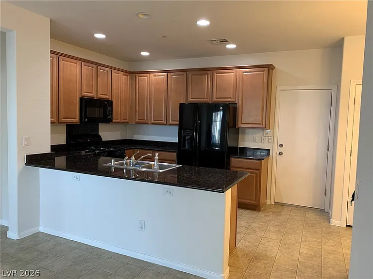 673 Emerald Idol Pl — Photo 4