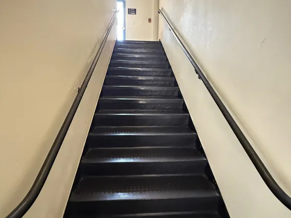 186 Wayne Street image 5 of 25