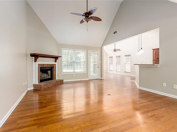 4th image of 345 Brookstone Crst