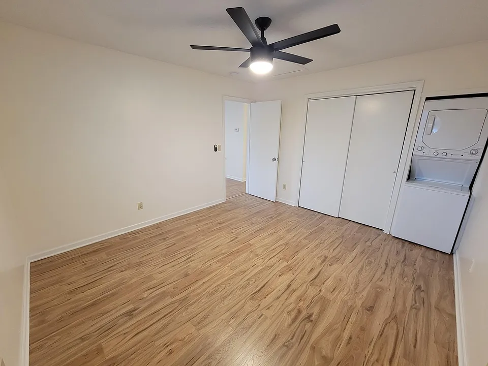 Primary Bedroom - Washer/Dryer Included