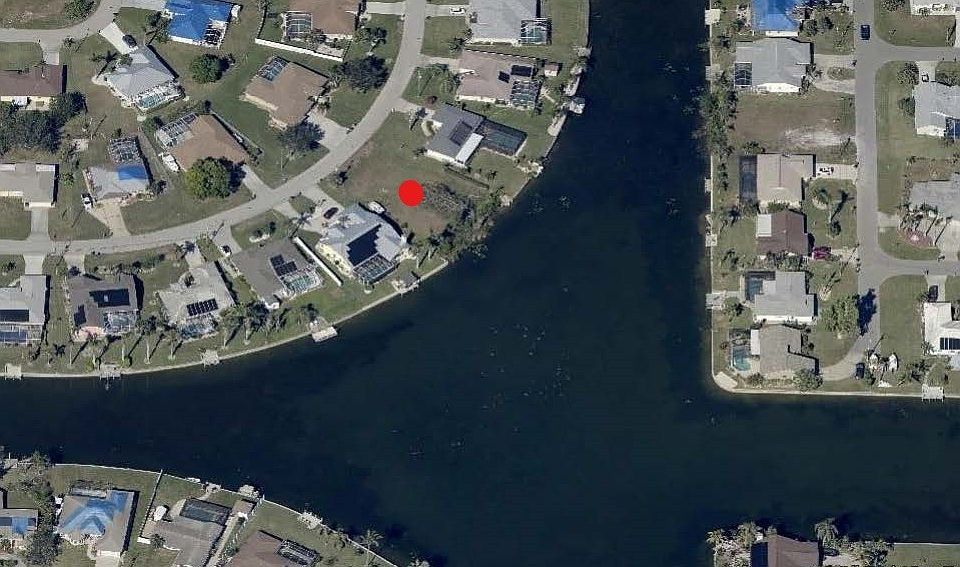 1st image of 526 SE 20th St