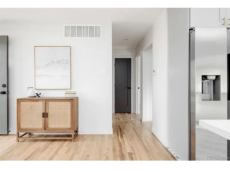 1087 N Wolff St — Photo 2