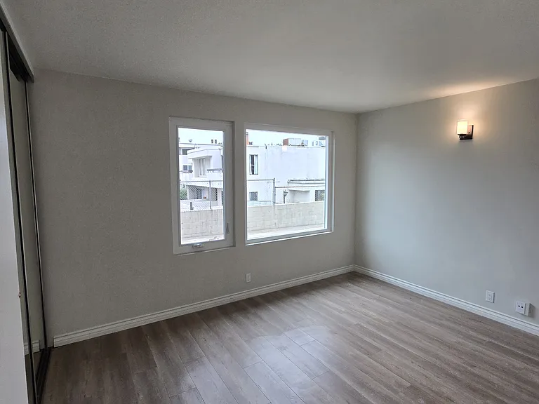 2688 Lake Ave #2690.5 — Photo 23