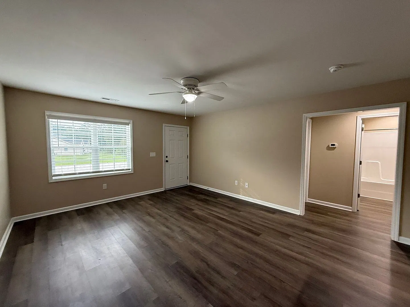 2 Bedroom, 2 bath duplex. — Photo 4
