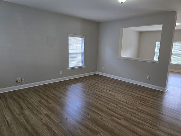 3rd image of 8935 Oransay Way