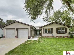 106 Riverview Dr, Blair, NE 68008