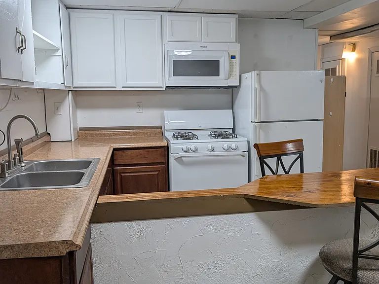 524 Ridge St — Photo 9