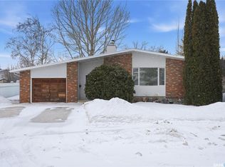 302 Bentham CRESCENT, Saskatoon, SK S7N 3V4