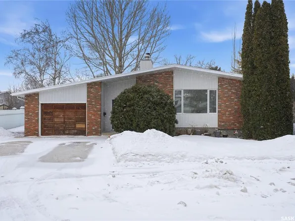 302 Bentham CRESCENT, Saskatoon, SK S7N 3V4