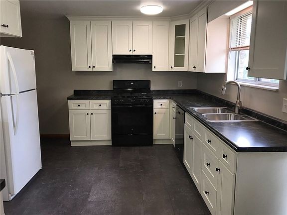 4th image of 486 Dakota Dr