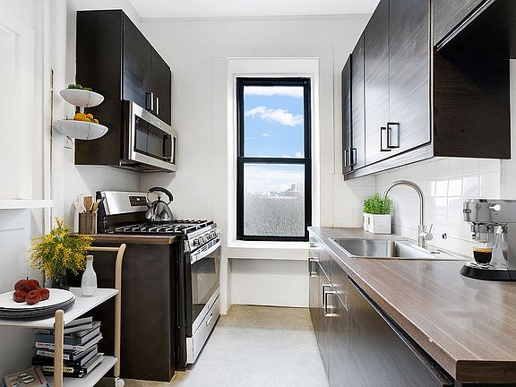 4th image of 1580 Amsterdam Ave Unit 52