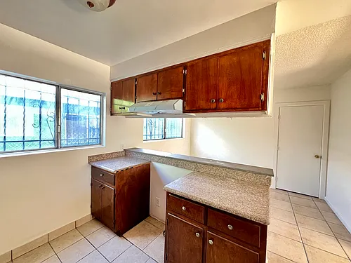 437 W Century Blvd #1 Photo 1