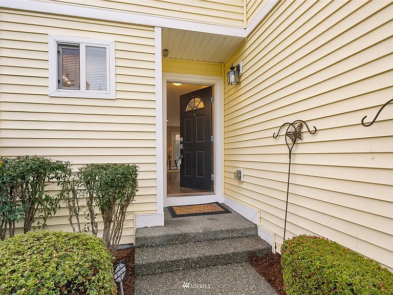 2003 250th Pl SE — Photo 5