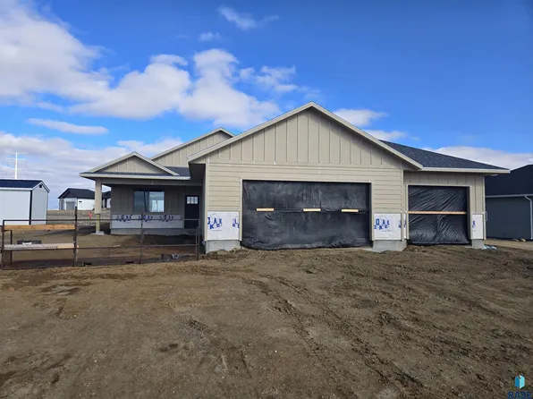 1108 N Slate Ave, Brandon, SD 57005