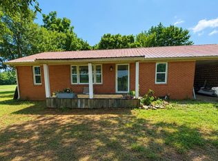 2552 Brawners Levee Rd, Gleason, TN 38229