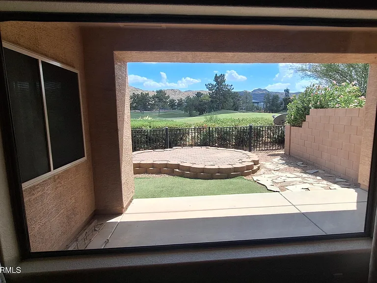3307 E Fremont Rd — Photo 10
