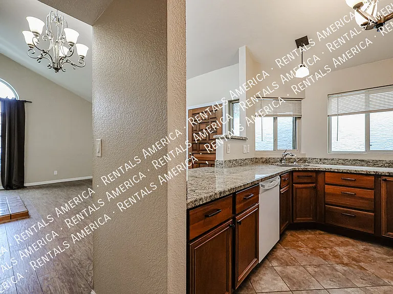 1621 E Vaughn St — Photo 17