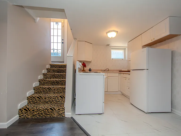Layout View of Kitchen and Entrance Stairs