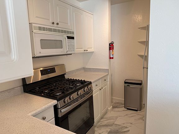 4th image of 336 Larkspur Plaza Dr