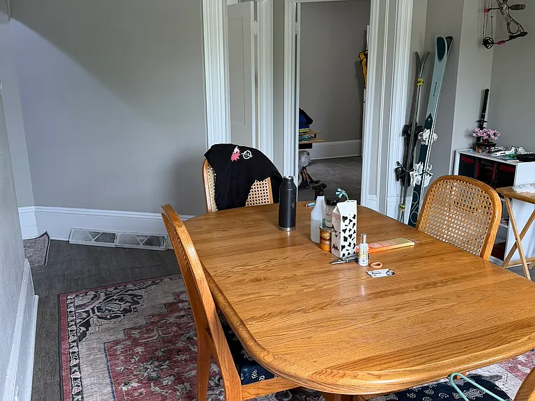 37 E Columbia St #A — Photo 5