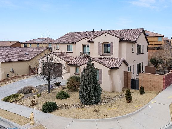 3rd image of 43 Vista Larga Pl NE