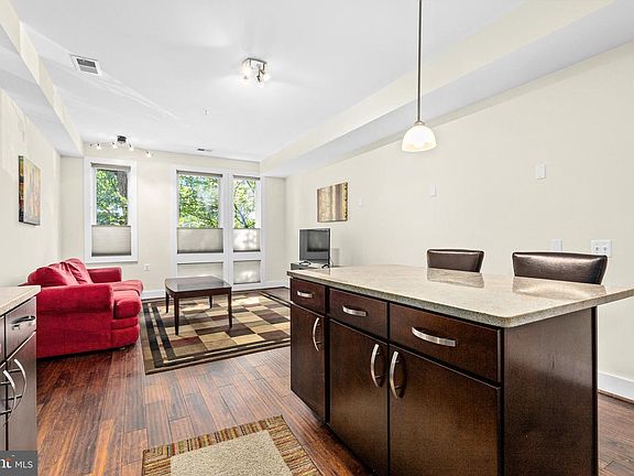 5th image of 245 15th St SE APT 105