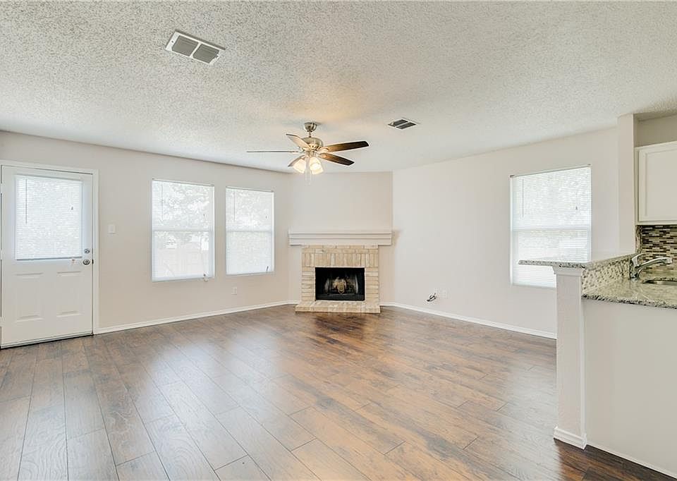1101 Mazourka Dr, Arlington, TX 76001 Zillow