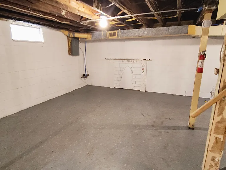 1508 Merrill St — Photo 22