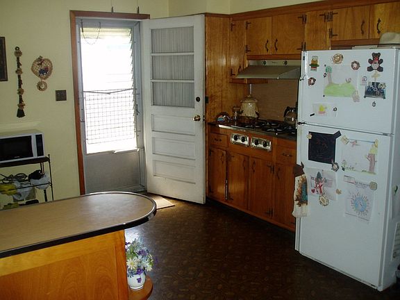 Kitchen (1st Floor)