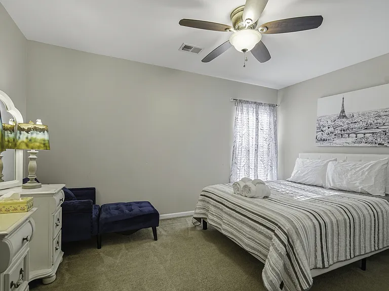 225 Urbano Ln — Photo 39