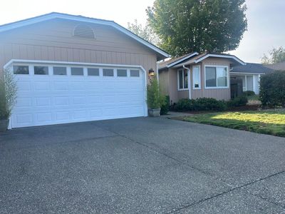 107 SE Harmony Cir, Grants Pass, OR, 97527