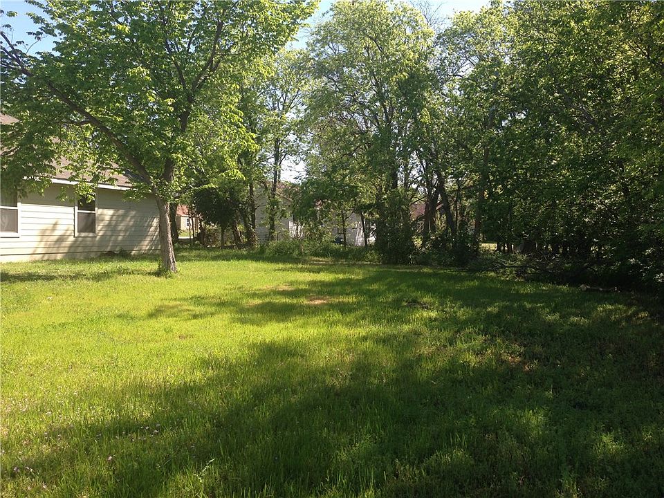 2nd image of 101 Bateman St