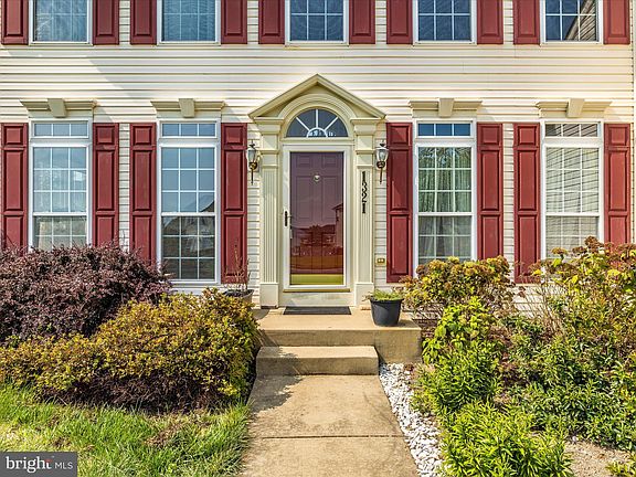 2nd image of 1321 Huntley Cir