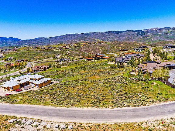 4th image of 9161 Promontory Summit Dr
