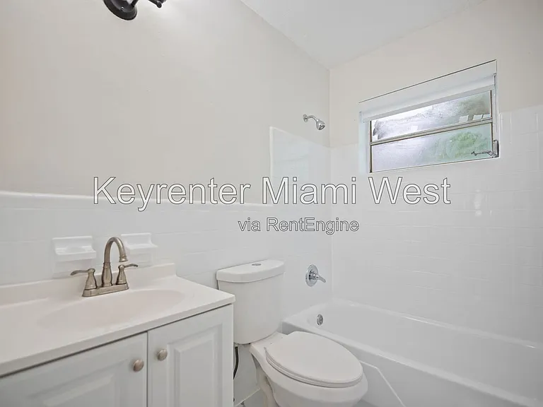 219 NW 10th Ave #2 — Photo 18