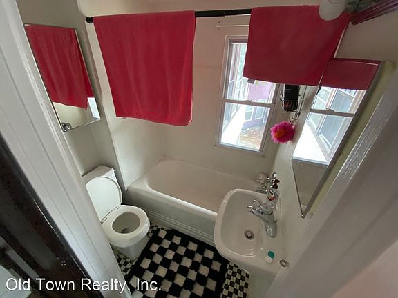 5th image of 1338 Washtenaw Ave APT 4