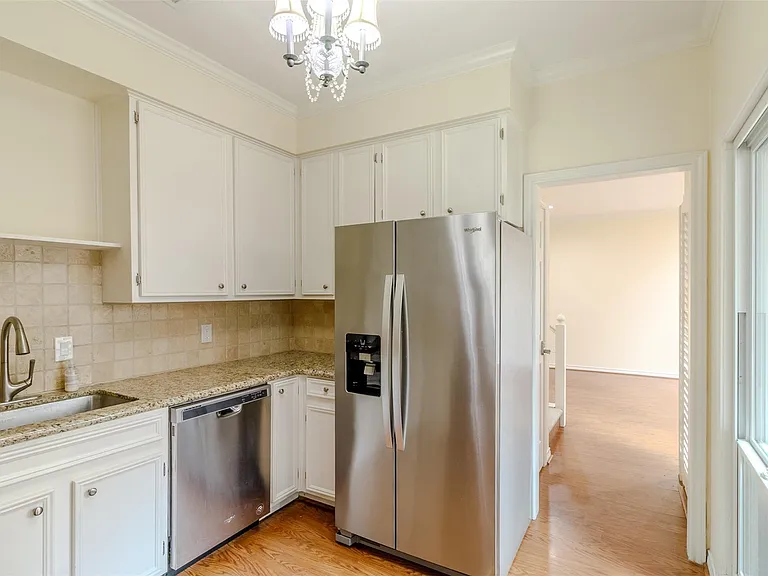 4520 Glenwick Ln — Photo 11