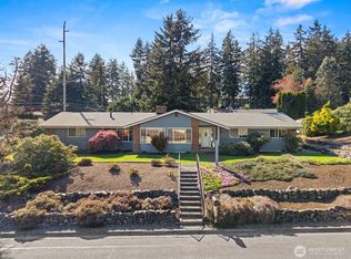 1584 Woodside Dr, Fircrest, WA 98466