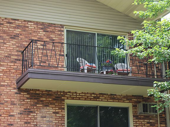 3rd image of 5326 Waterbury Ln APT 1005A