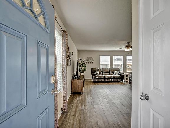 4th image of 16723 Warbler Dr