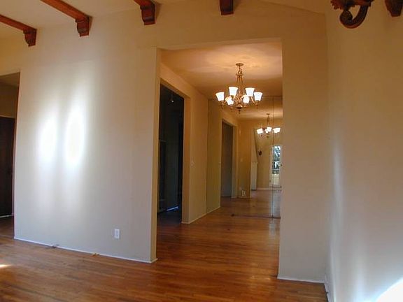 3rd image of 834 N Stanley Ave