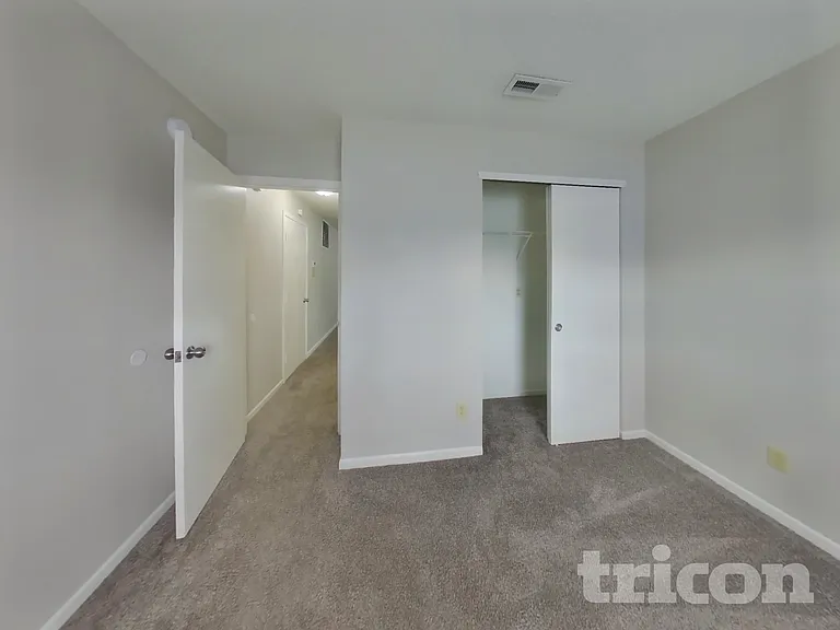 2414 Summerwood Ln — Photo 7