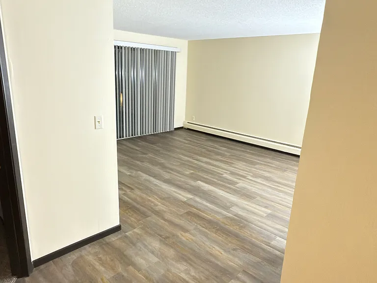Oakmont Apartments — Photo 7